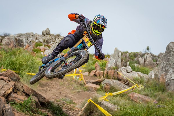 Tapis de course : Investir dans un équipement à domicile ou opter pour la salle de gym ?